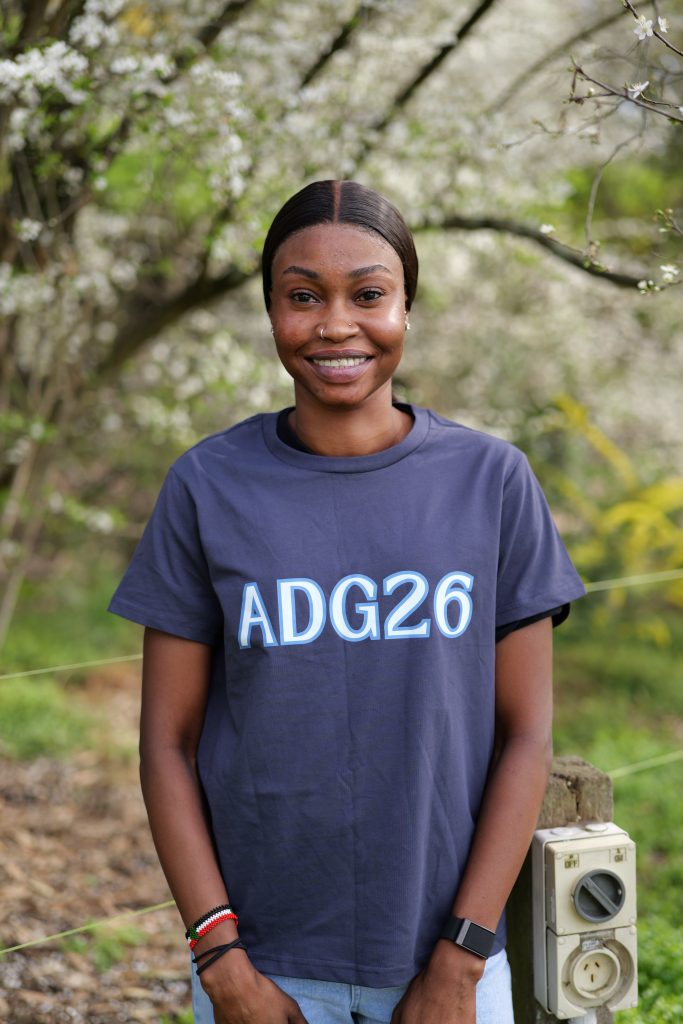 T Shirt - Women "ADG 26"